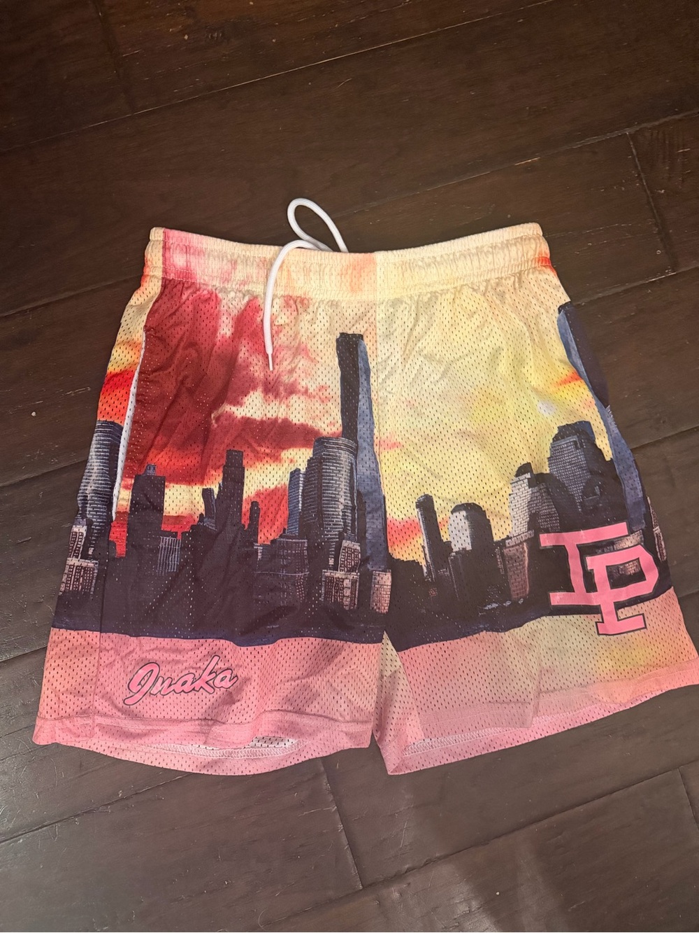 Inaka Power IP Skyline Sunset Mesh Shorts Size Medium (fit like men’s small)